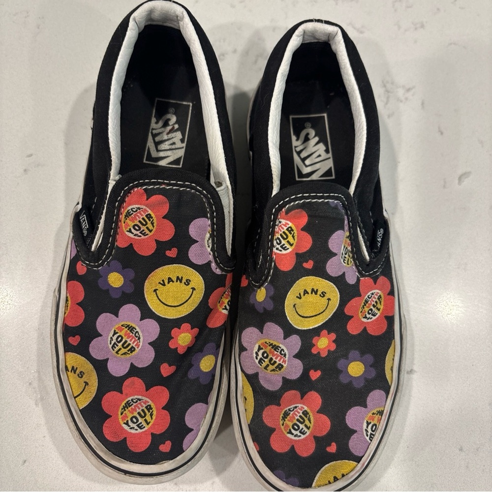 Vans Kids Slip-On Sneakers Black Smiley Flower Print Toddler Little Girls 2
